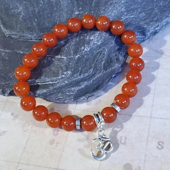 Om Aum Zen Mantra Mindfulness Red Carnelian Gemstone Stretch Bracelet - Picture 1 of 7
